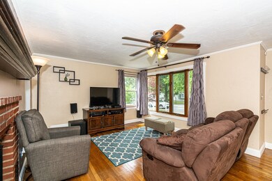 81 Hillcrest Ave, Methuen, MA 01844 - photo 3