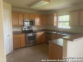 9702 Mustang Farm, San Antonio, TX 78254 - photo 3