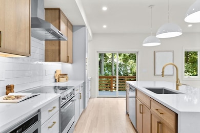 129 Appleton St unit 2, Arlington, MA 02476 - photo 5