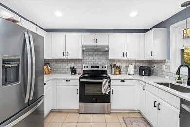 1025 S Mammoth Rd unit 8, Manchester, NH 03109 - photo 6