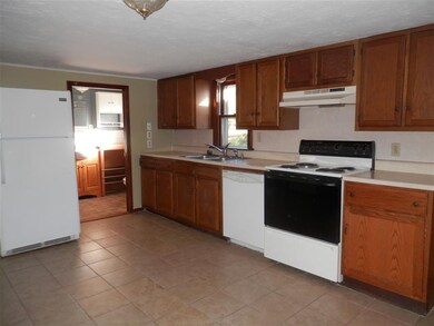 143 New Hampton Rd, Franklin, NH 03235 - photo 6