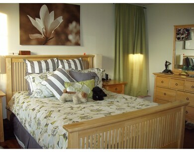 59 Hull St unit 2, Boston, MA 02113 - photo 5