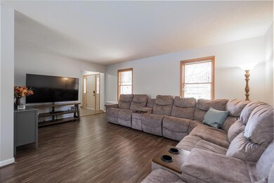 3412 Putter Place, Columbus, IN 47203 - photo 5