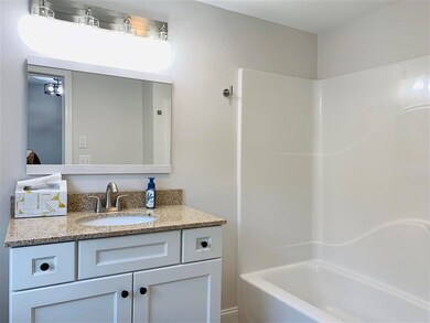 61 Barlow St, Saint Albans, VT 05478 - photo 5