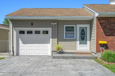 9 Crestwood Ave, Troy, NY 12180 - photo 4