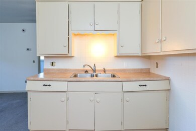 181 S & 19 Chase St, Claremont, NH 03743 - photo 4