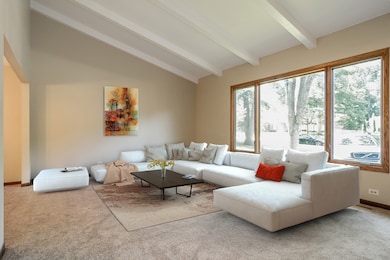 4560 Tall Oaks Ln, Rolling Meadows, IL 60008 - photo 2