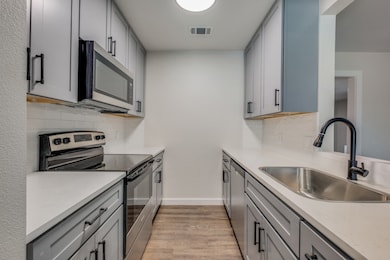 5909 Gaston Ave unit 201, Dallas, TX 75214 - photo 5