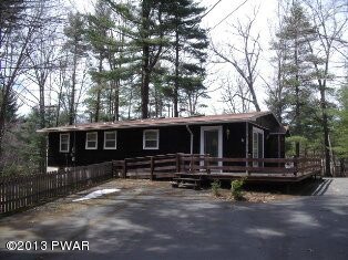 112 Hemlock Point Ct, Hawley, PA 18428 - photo 2