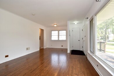 1310 E Walnut Ave, Des Plaines, IL 60016 - photo 3