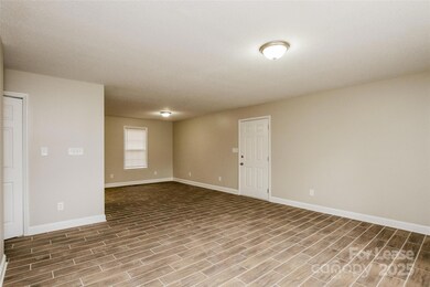 2335 Cliffside Dr, Statesville, NC 28625 - photo 4