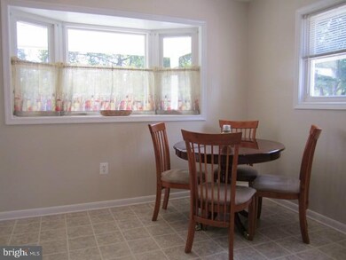 1204 Locust Ave, Halethorpe, MD 21227 - photo 6