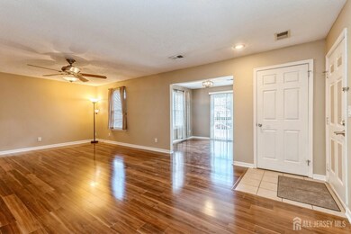 7 Seattle Ct unit 8, Freehold, NJ 07728 - photo 6
