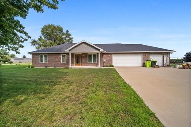 508 N 4th Ave, Chenoa, IL 61726 - photo 2