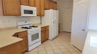 8348 Brilliant Ruby Ct, Las Vegas, NV 89139 - photo 4