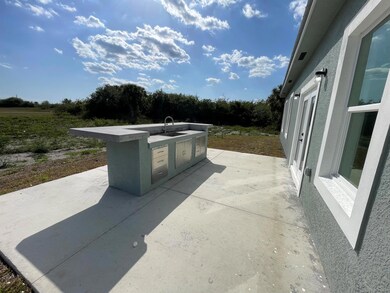 115 Lansing Cir unit 11, Labelle, FL 33935 - photo 3