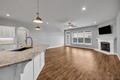 7119 E Oak Ridge St, Broken Arrow, OK 74014 - photo 6