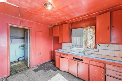 1257 104th Ave, Oakland, CA 94603 - photo 6