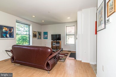 2627 Adams Mill Rd NW unit 409, Washington, DC 20009 - photo 6