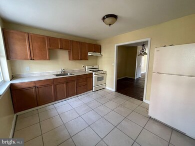 2506 Lauretta Ave, Baltimore, MD 21223 - photo 4