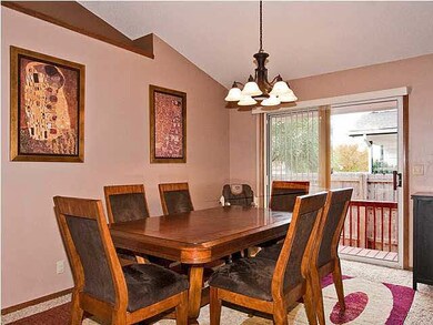 Spacious Dining Area