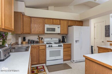 8911 Spruce Brook St, Anchorage, AK 99507 - photo 5