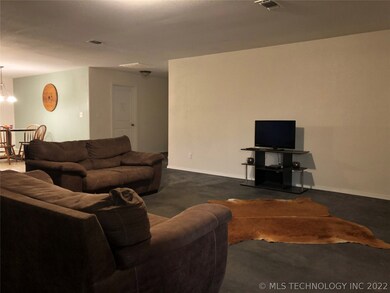 109 Third St, Hendrix, OK 74741 - photo 4