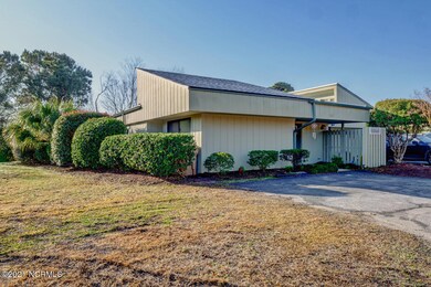 101 N Belvedere Dr Unit 1-large-002-004-
