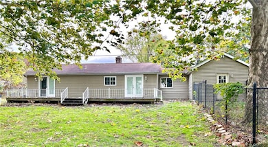 332 Johnson Ln, Connellsville, PA 15425 - photo 6