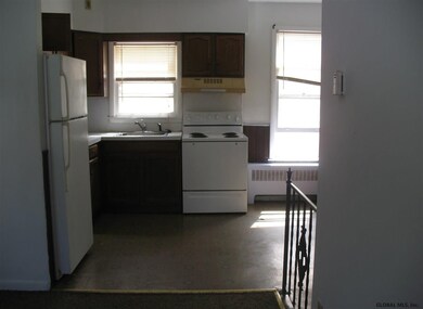 210 Mcclellan St unit 4, Schenectady, NY 12304 - photo 7