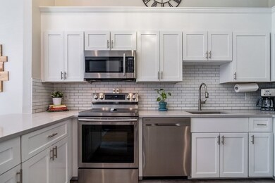 27 Whaler Ln unit 27, Quincy, MA 02171 - photo 4