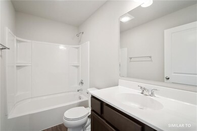 9720 NW 82nd Ave, Johnston, IA 50131 - photo 4