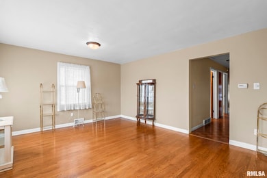 1527 Chalmers St unit 1, Springfield, IL 62703 - photo 4