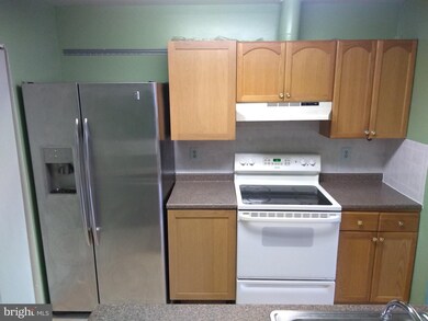 613 Brandon Green Dr, Silver Spring, MD 20904 - photo 4