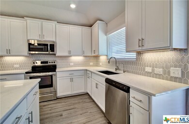 890 Casetta Trail, New Braunfels, TX 78130 - photo 6