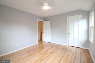 2707 Farmington Dr, Alexandria, VA 22303 - photo 5