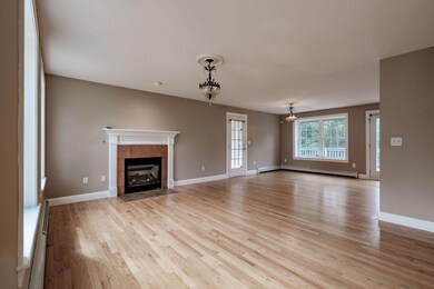 7 Silver Brook Cir, Scarborough, ME 04074 - photo 4