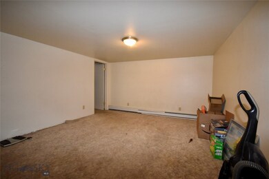 Basement livingroom, main unit