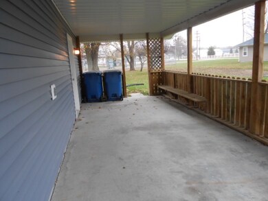 116 E Cooper St, Odon, IN 47562 - photo 4