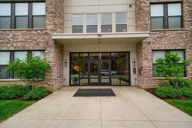 751 N 6th St #401 (61)