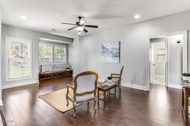 203 Landsdowne Way-8