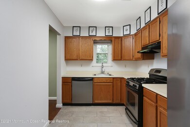 Good cabinet & counter space!