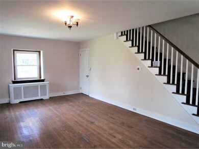 933 York Ave, Lansdale, PA 19446 - photo 6