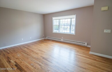 -Living Room
