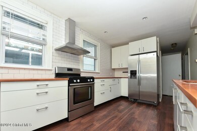 895 Mercer St, Albany, NY 12208 - photo 4