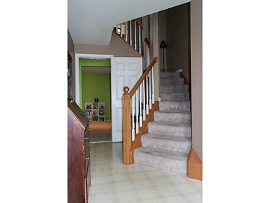 Entry/Foyer.