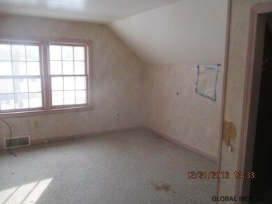 48 New York Ave, Rensselaer, NY 12144 - photo 4