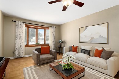 2402 Maple Ln, Rolling Meadows, IL 60008 - photo 3