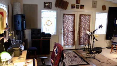 Addition/Studio