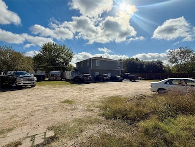 15322 Paul Rd, Sugar Land, TX 77498 - photo 2